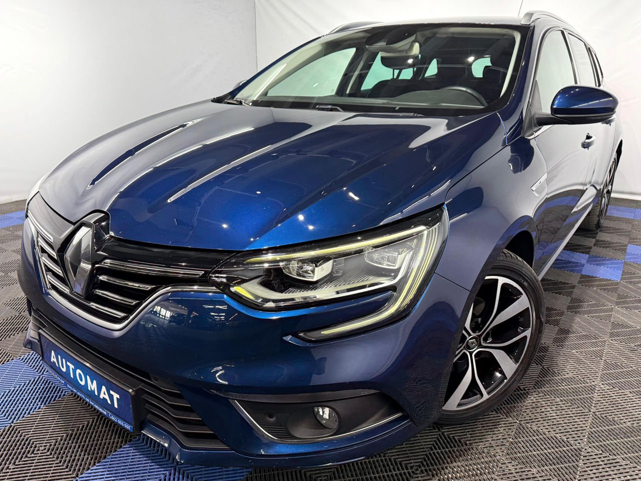 Renault Megane IV (2016 - ) image Renault Megane IV (2016 - ) image