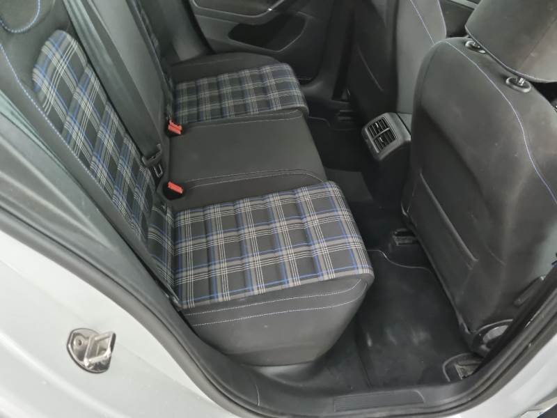Volkswagen Golf VII (2012 - 2020) image Volkswagen Golf VII (2012 - 2020) image