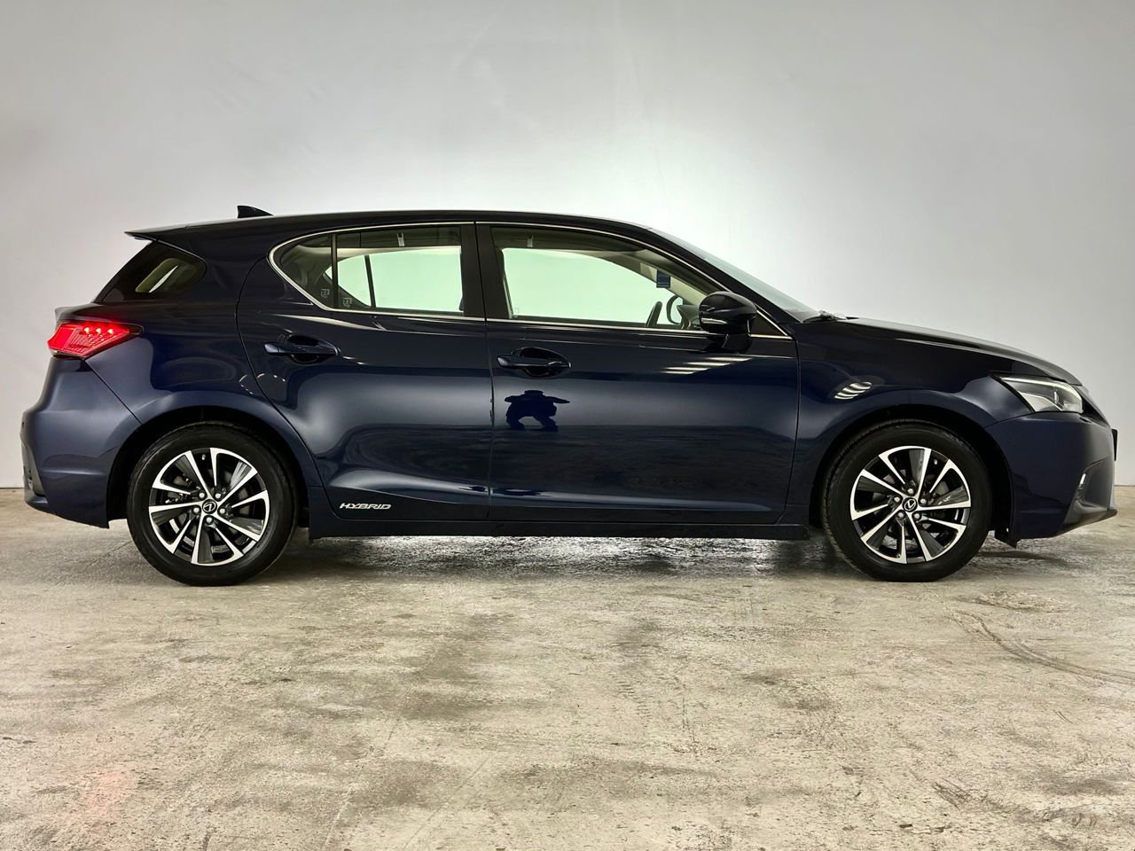 Lexus CT I (2011 - 2017) image