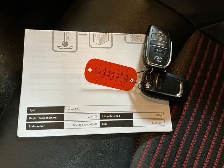 Toyota RAV4 2018 - image Toyota RAV4 2018 - image