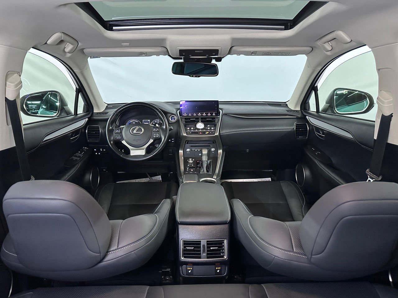 Lexus NX I (2014 - 2021) image Lexus NX I (2014 - 2021) image