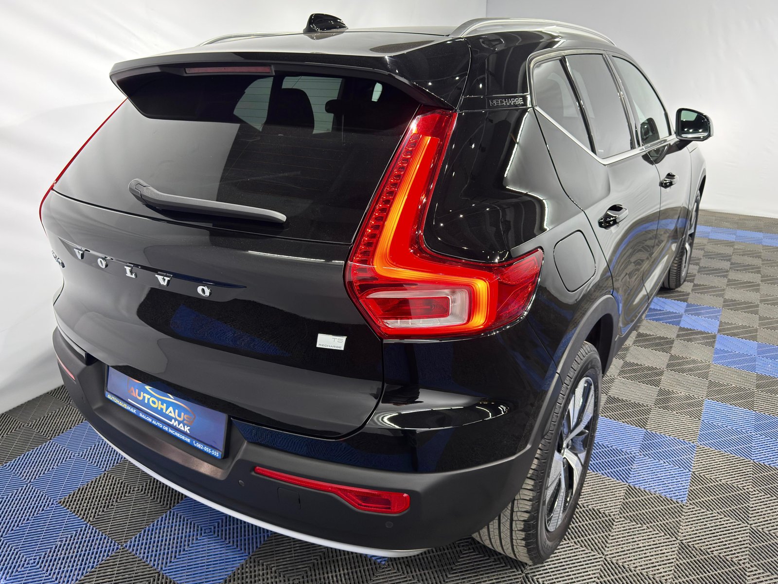 Volvo XC40 2017 - image Volvo XC40 2017 - image