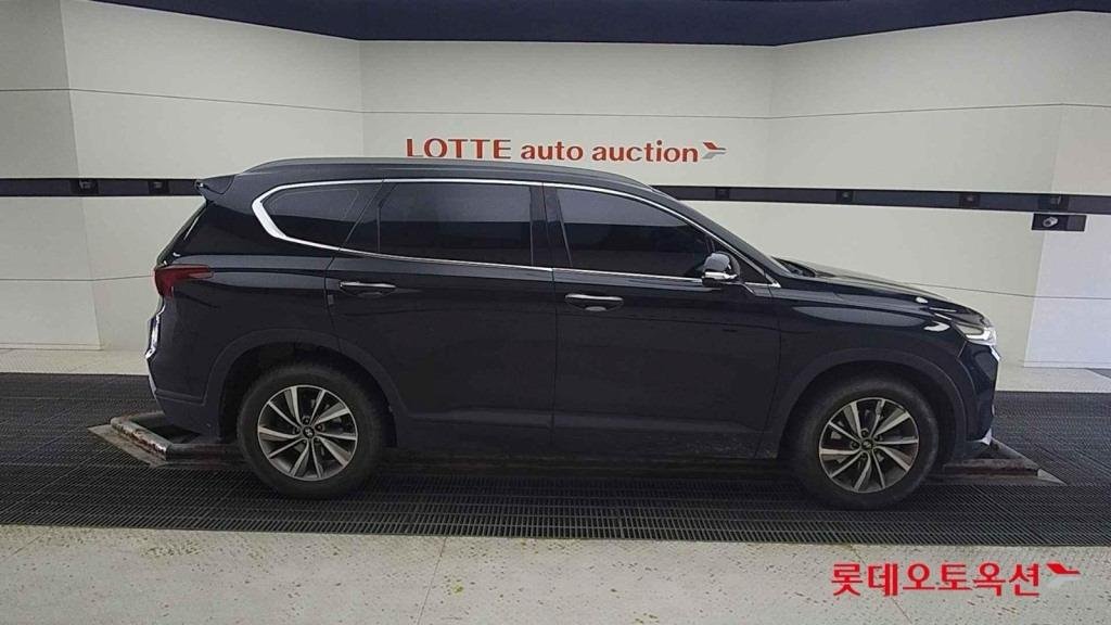 Hyundai Santa Fe IV (2018 - ) image