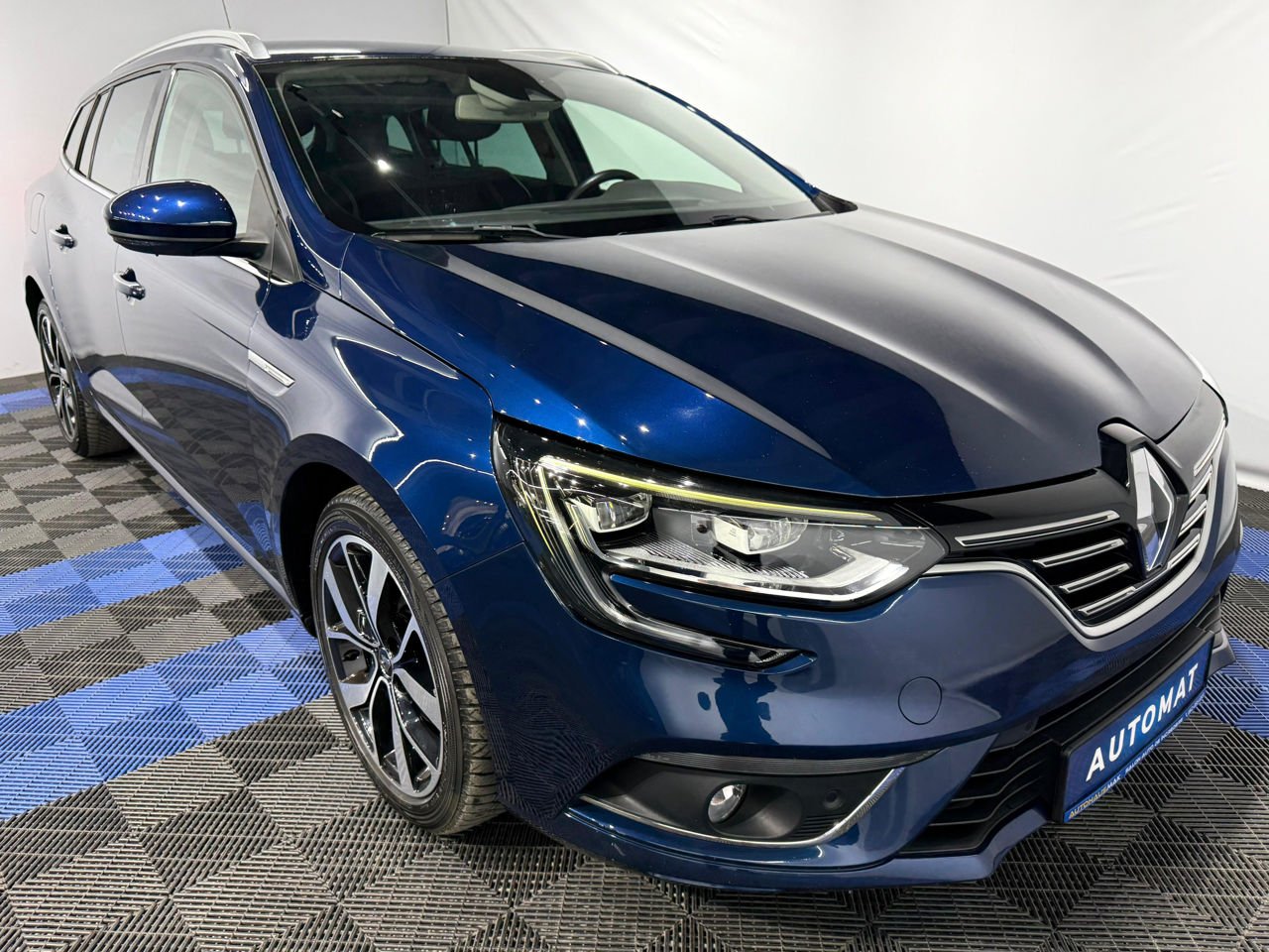 Renault Megane IV (2016 - ) image Renault Megane IV (2016 - ) image