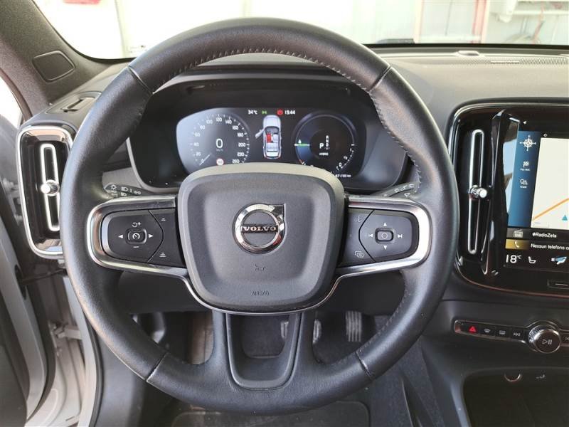 Volvo XC40 2017 - image Volvo XC40 2017 - image