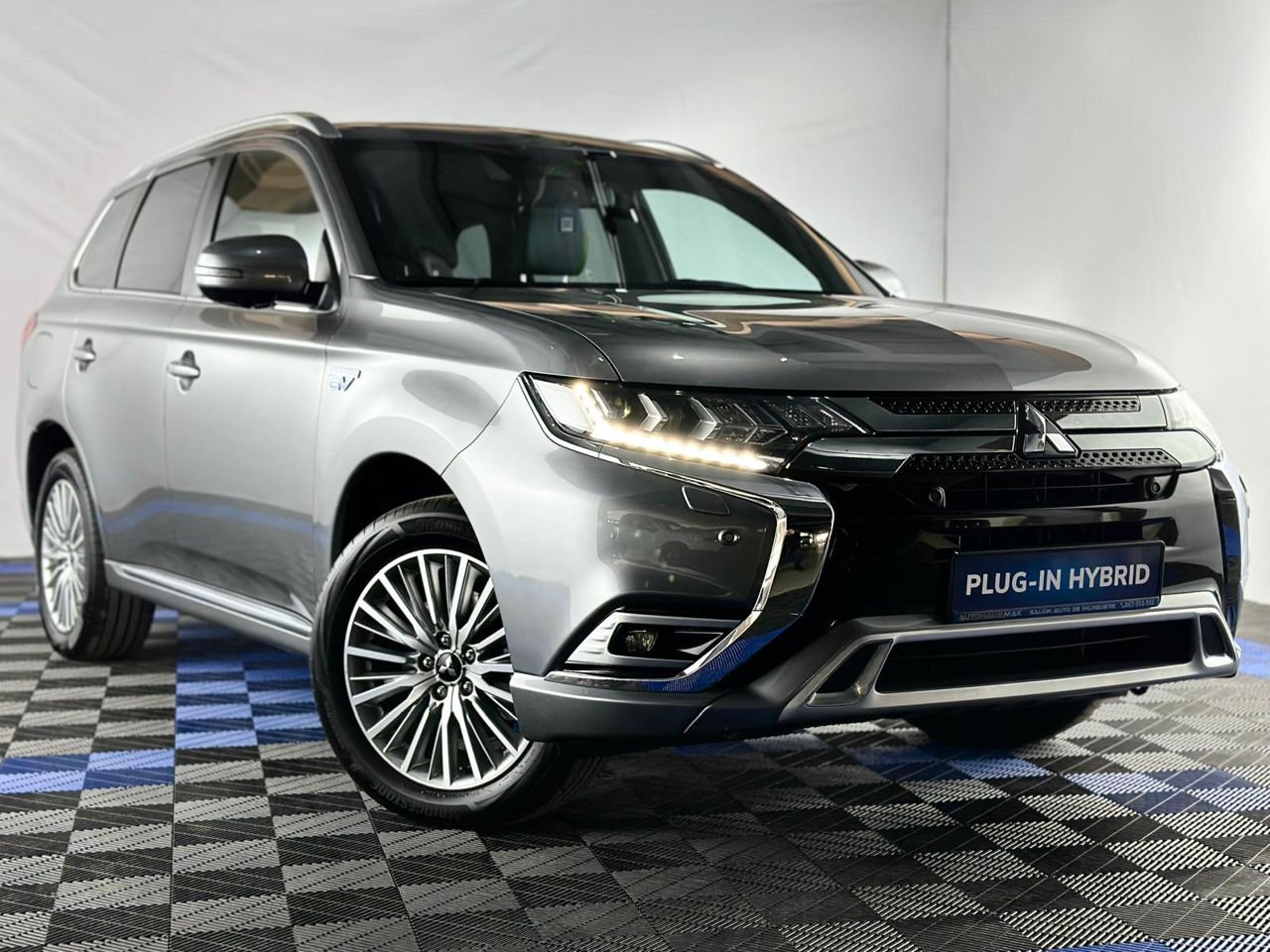 Mitsubishi Outlander PHEV II (2019 - ) image