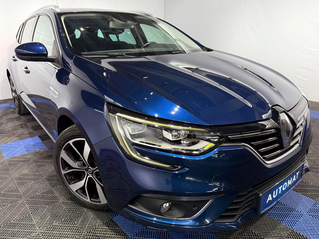 Renault Megane IV (2016 - ) image Renault Megane IV (2016 - ) image
