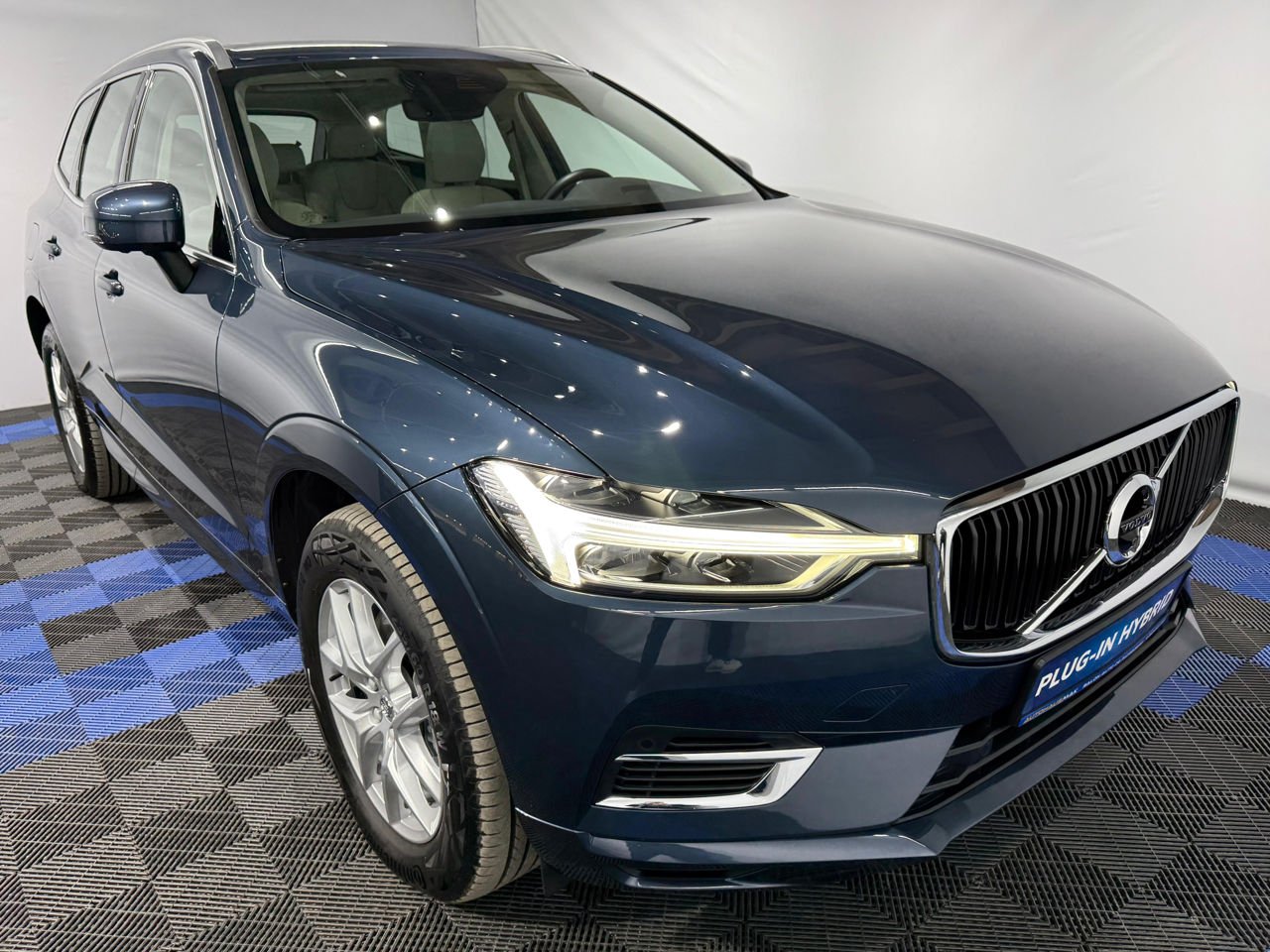 Volvo XC60 2017 - image Volvo XC60 2017 - image
