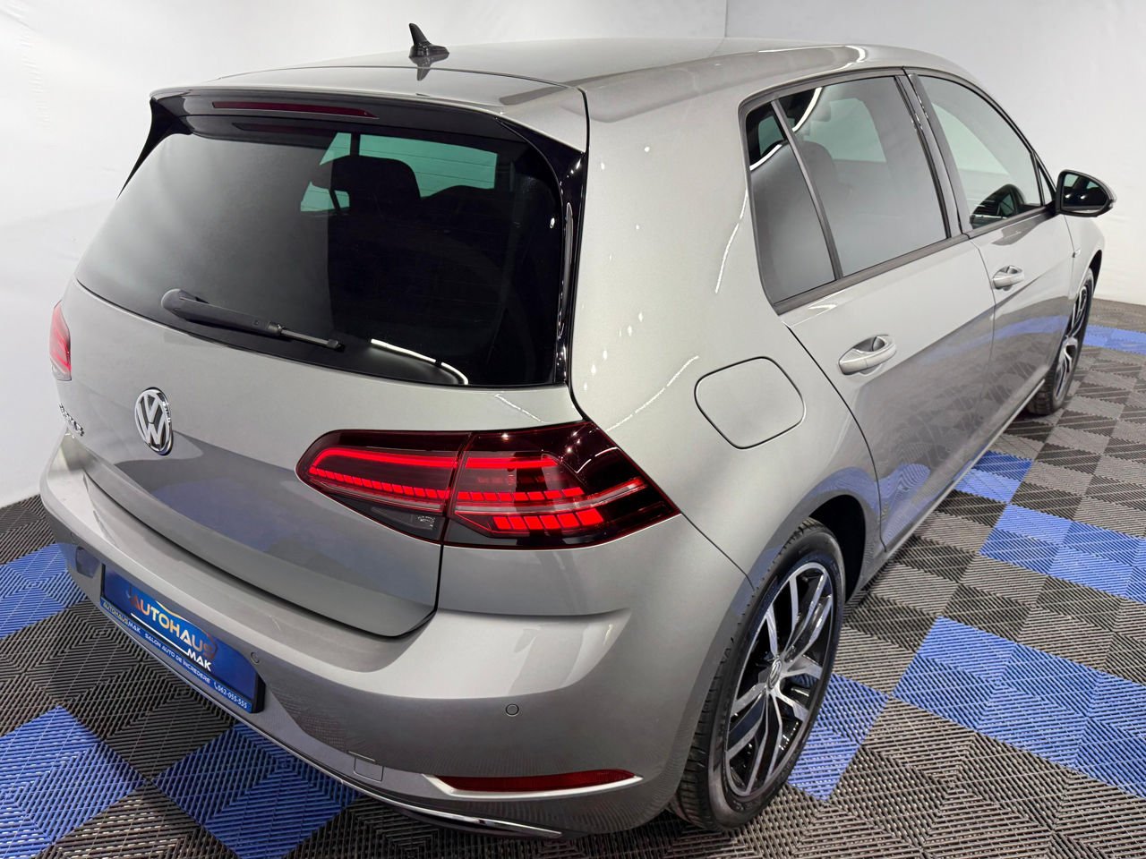 Volkswagen Golf VII (2012 - 2020) image Volkswagen Golf VII (2012 - 2020) image