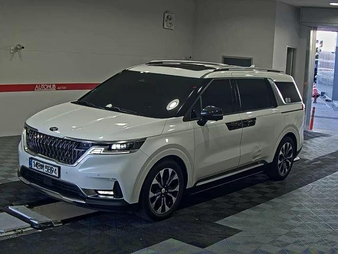 Kia Carnival IV (2020 - ) image