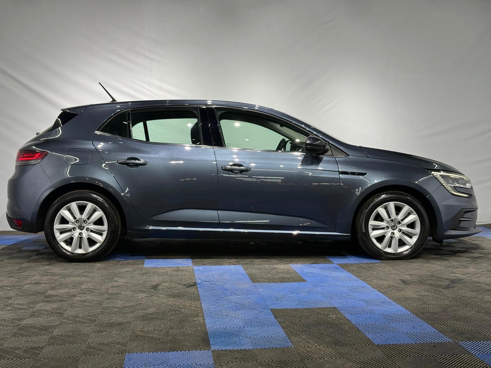 Renault Megane IV (2016 - ) image