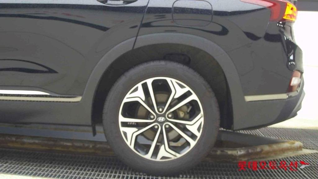 Hyundai Santa Fe IV (2018 - ) image