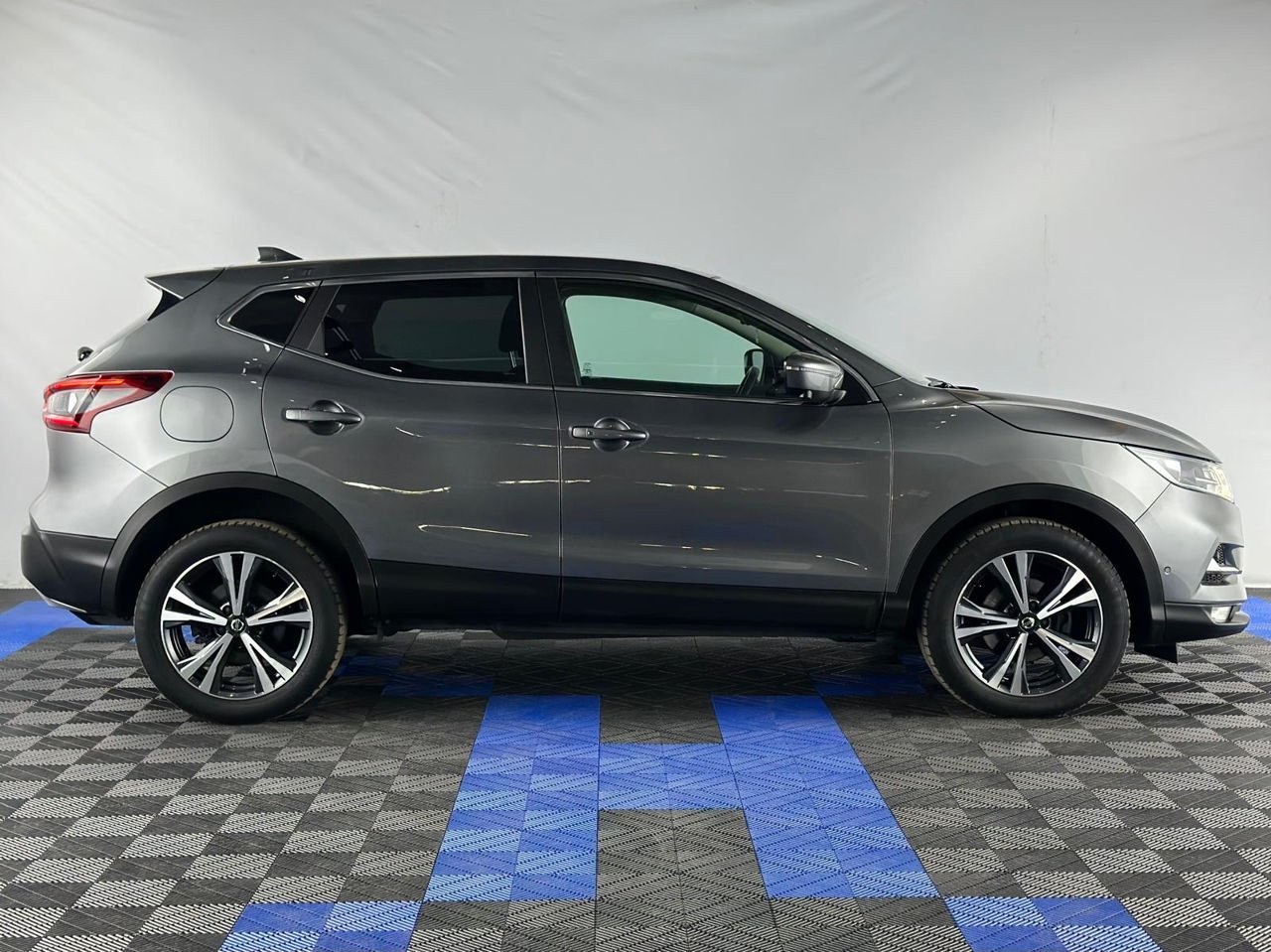 Nissan Qashqai J11 (2013 - 2021) image