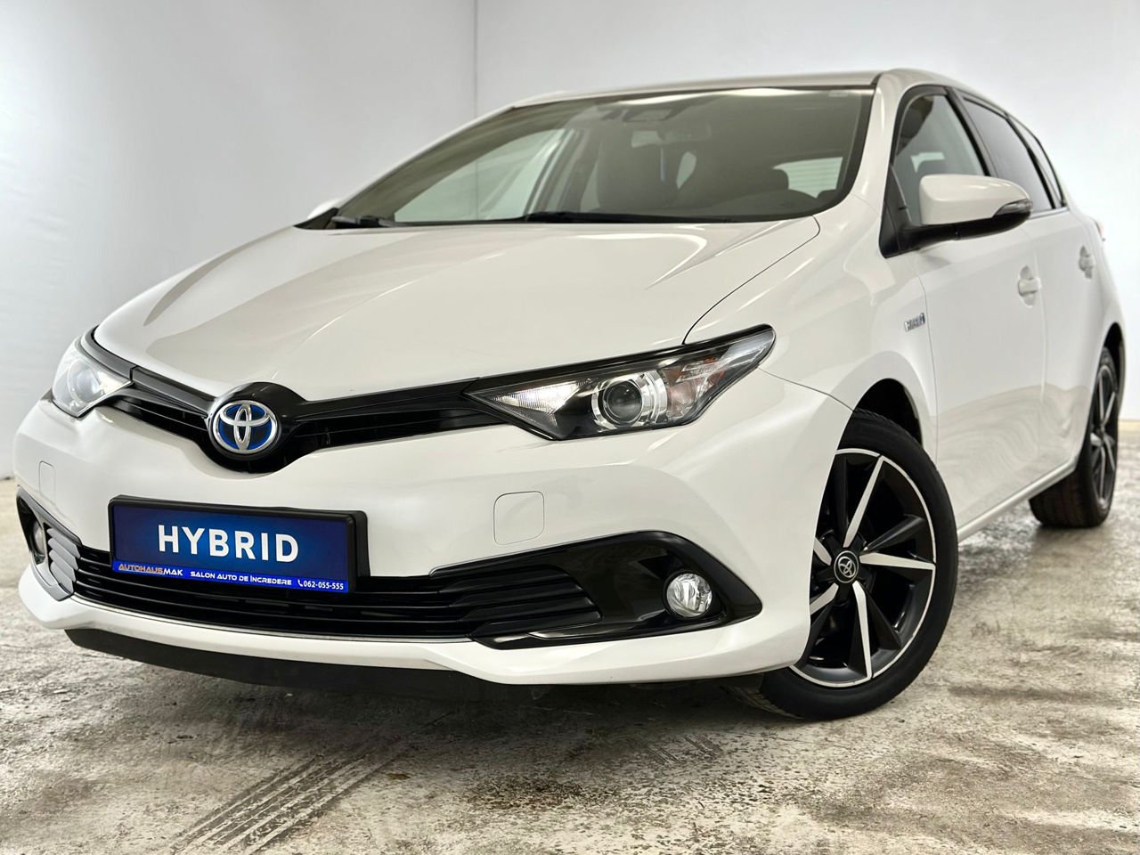 Toyota Auris 2012 - 2018 image