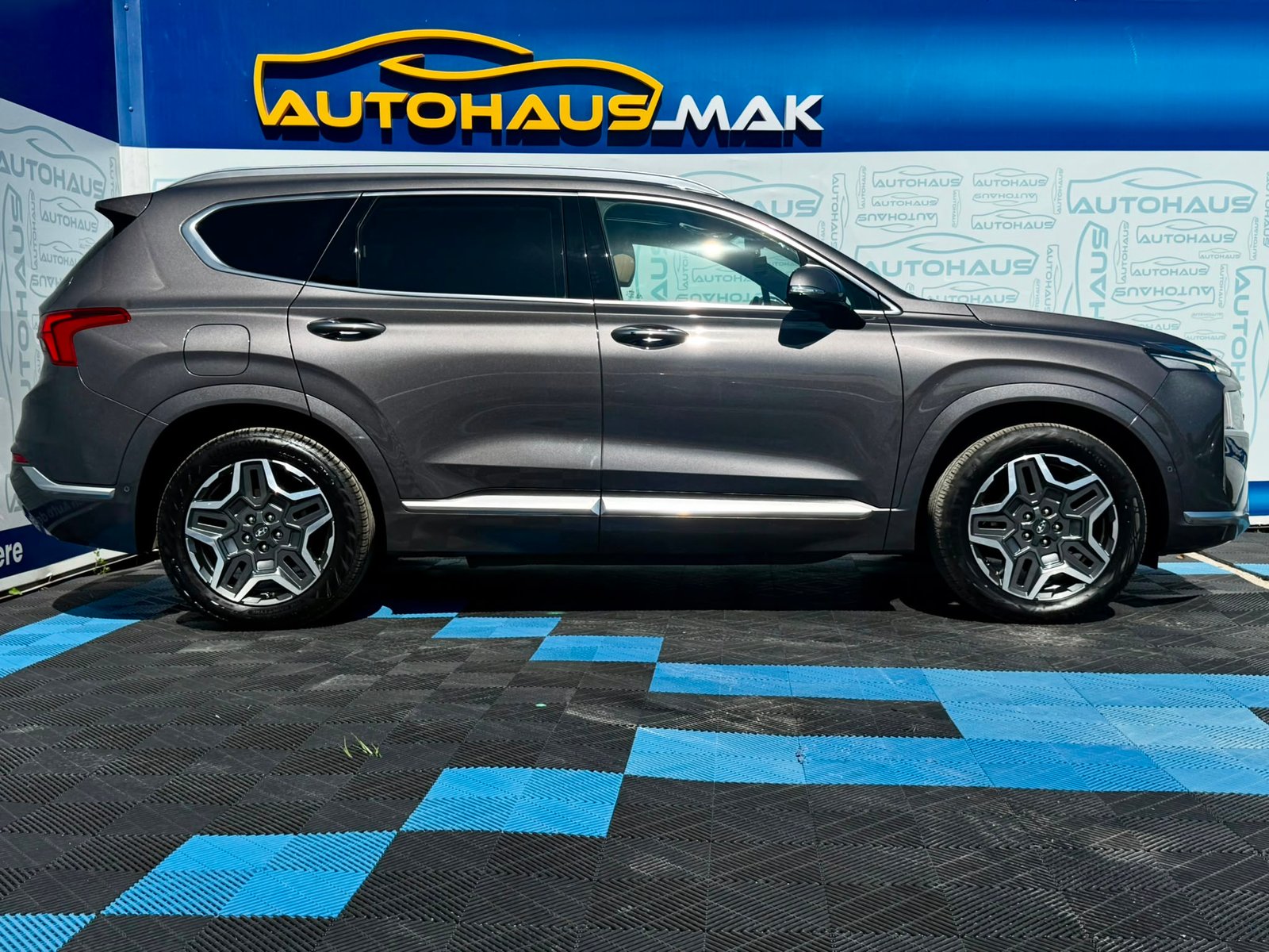 Hyundai Santa Fe IV (2018 - ) image