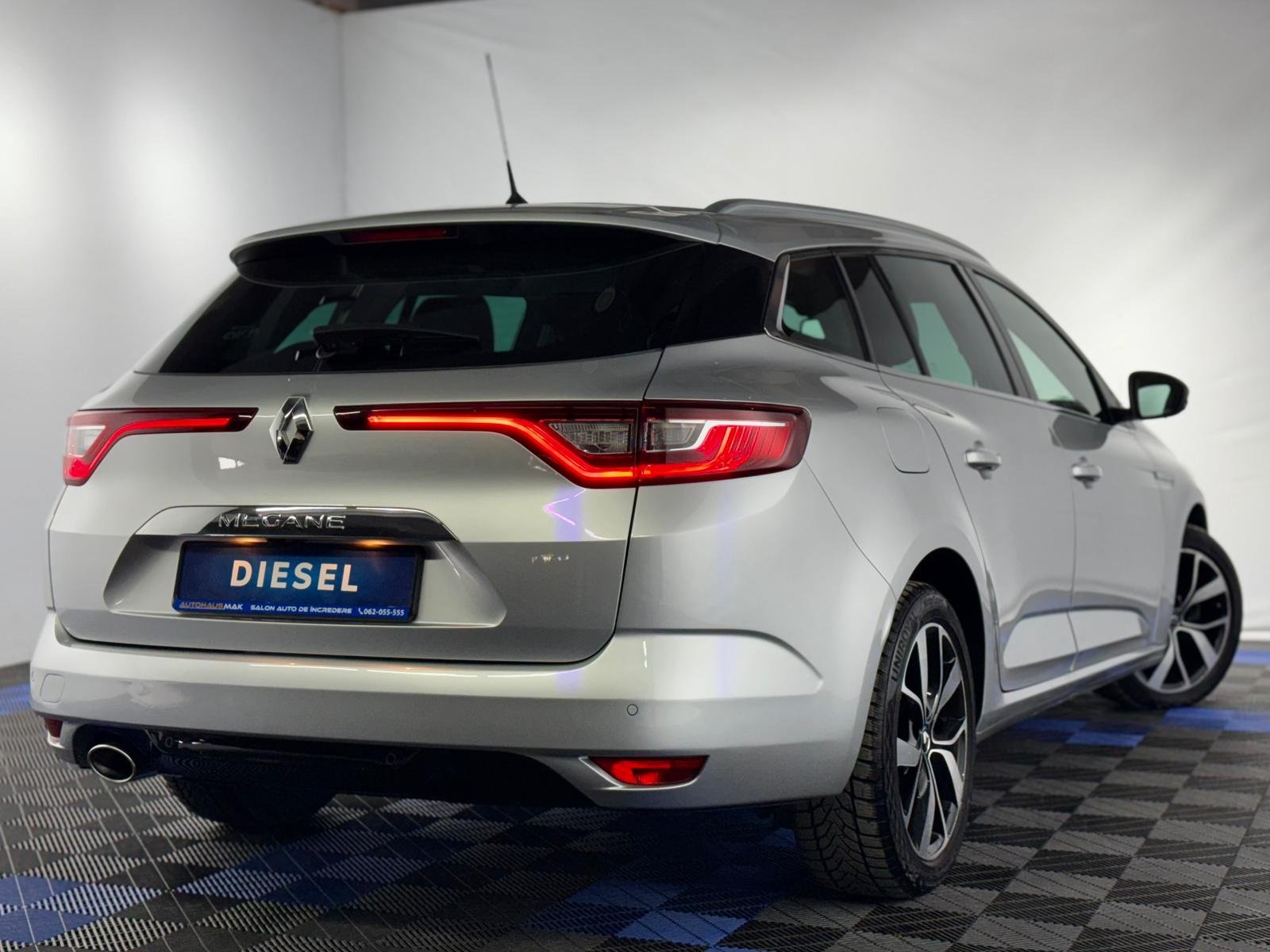 Renault Megane IV (2016 - ) image