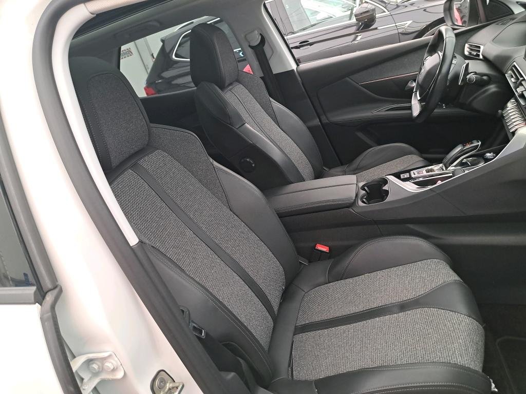 Peugeot 3008 II (2016 - ) image Peugeot 3008 II (2016 - ) image