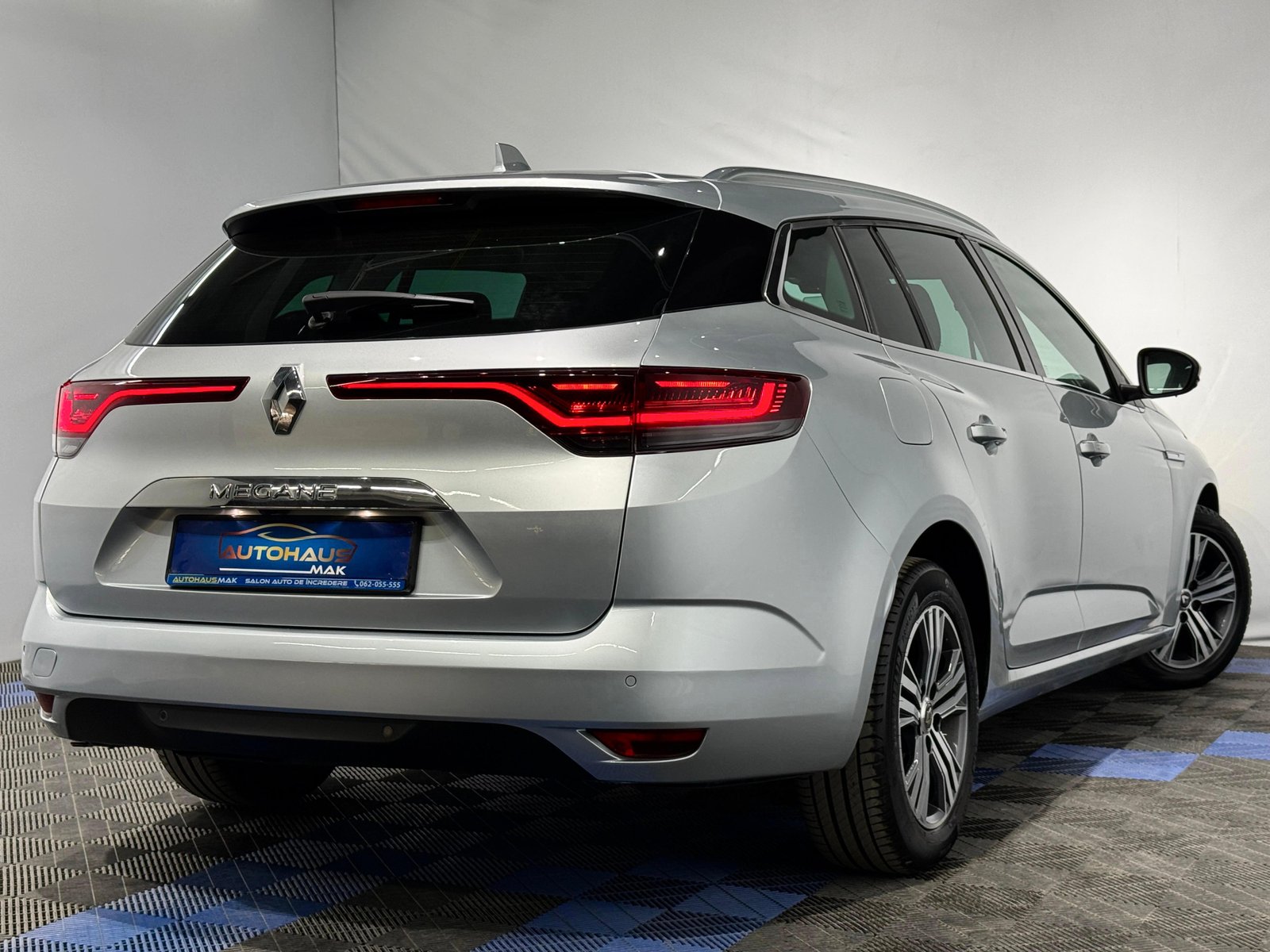 Renault Megane IV (2016 - ) image